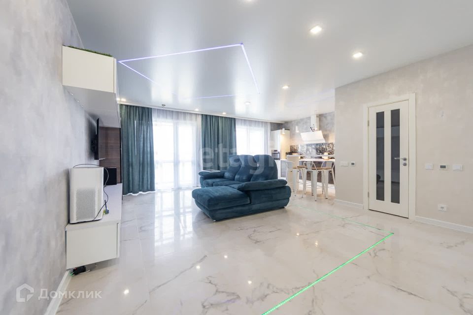 Сдаётся 1-комнатная квартира, 63.4 м²