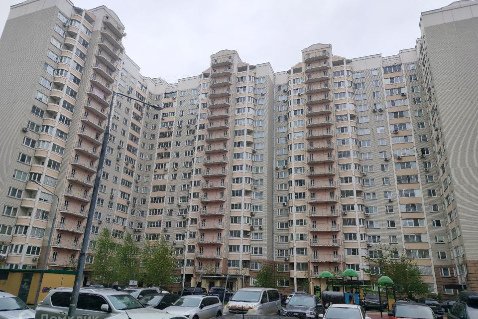 Продаётся 2-комнатная квартира, 55.8 м²