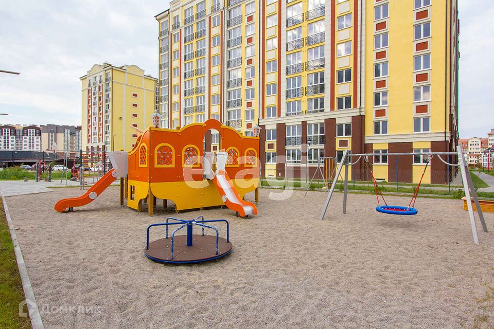 Продаётся 1-комнатная квартира, 42 м²
