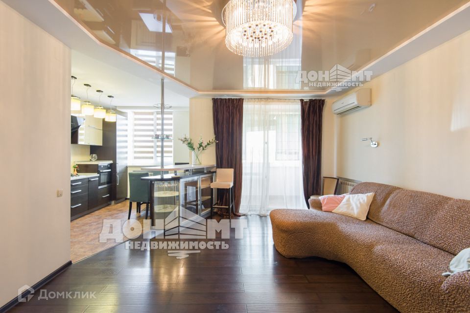 Продаётся 4-комнатная квартира, 123 м²