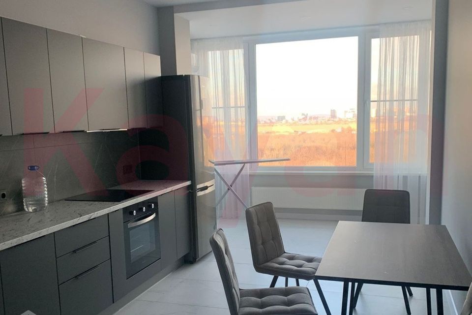 Сдаётся 2-комнатная квартира, 80 м²