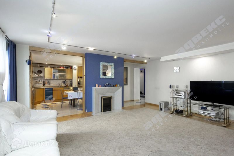 Продаётся 4-комнатная квартира, 108.5 м²