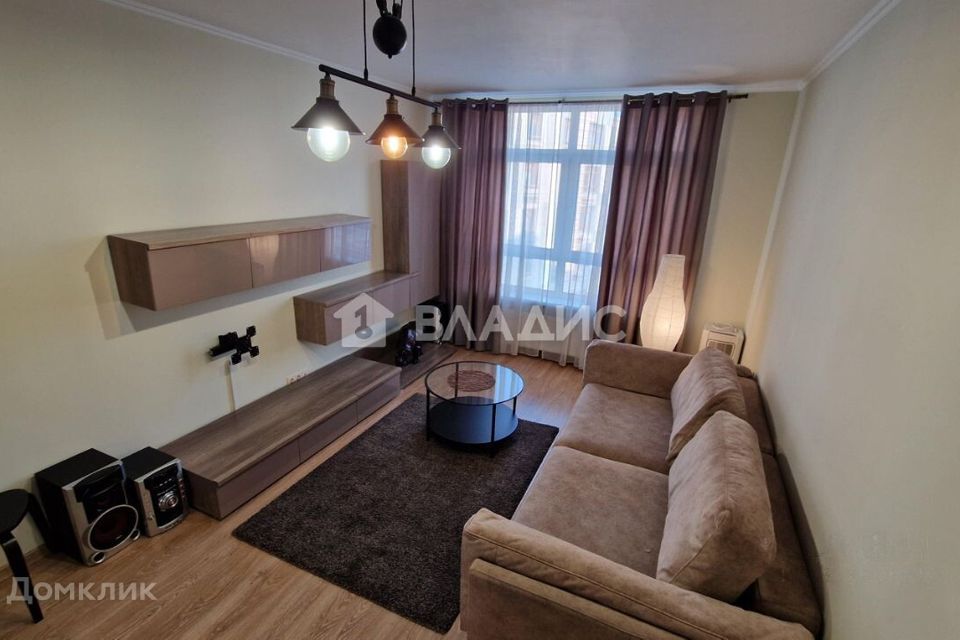 Продаётся 1-комнатная квартира, 42.1 м²