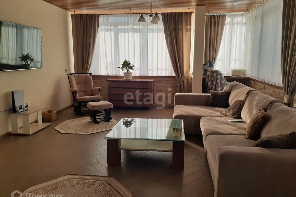 Продаётся 5-комнатная квартира, 160 м²