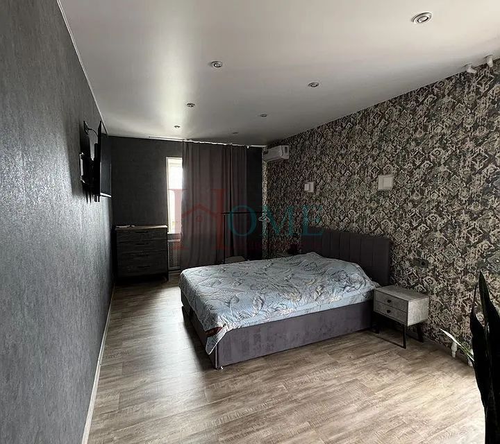 Сдаётся 3-комнатная квартира, 111 м²