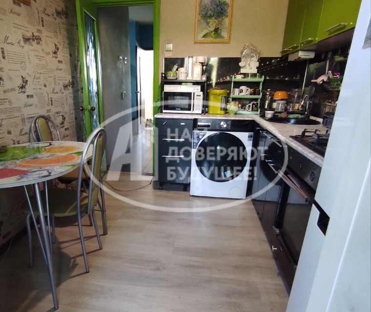 Продаётся 3-комнатная квартира, 57.9 м²