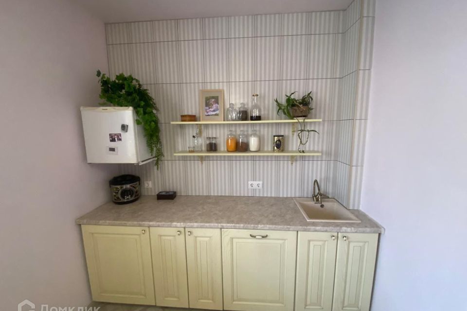 Продаётся 1-комнатная квартира, 43 м²
