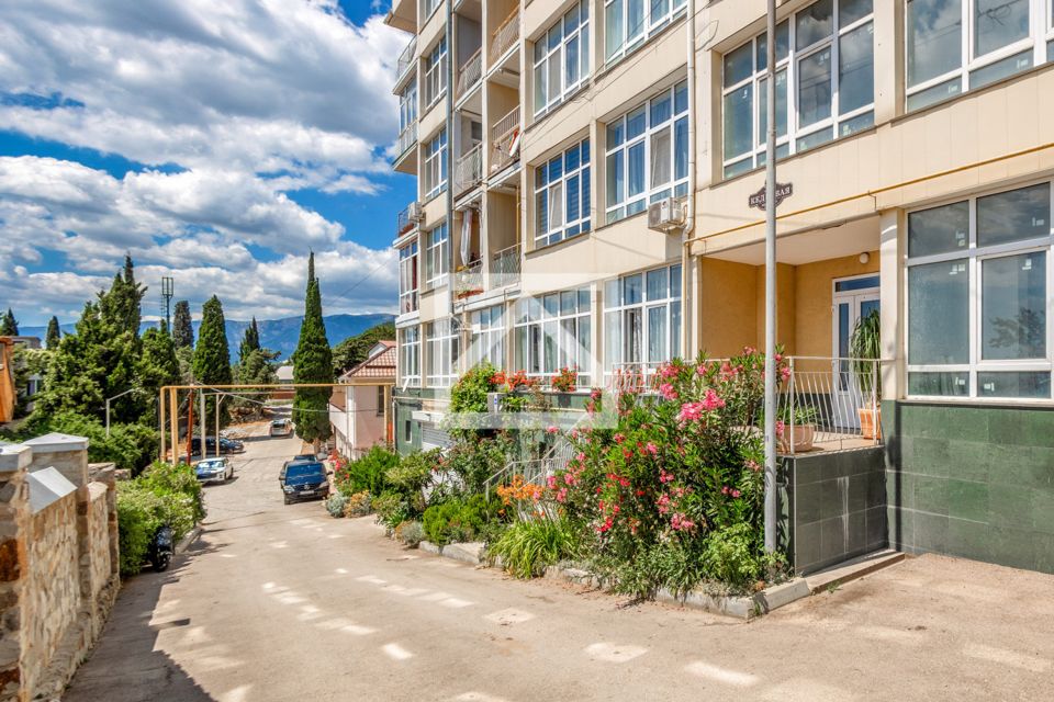 Продаётся 1-комнатная квартира, 52 м²