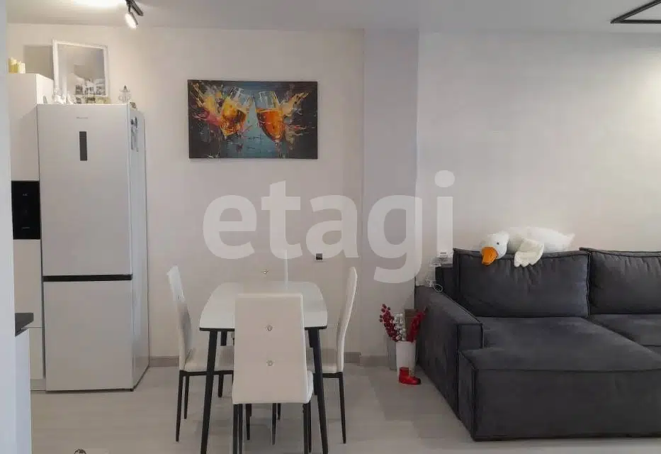 Продаётся 2-комнатная квартира, 49.7 м²