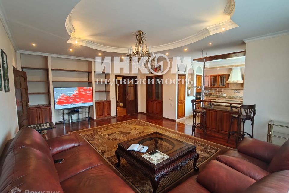 Сдаётся 3-комнатная квартира, 105 м²