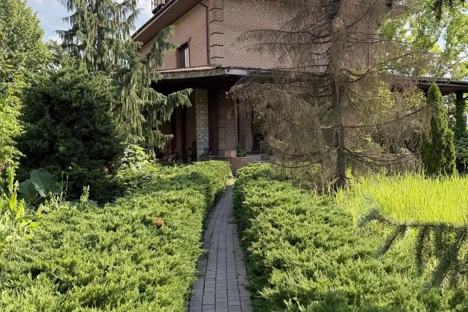 Продаётся 2-этажный дом, 516 м²