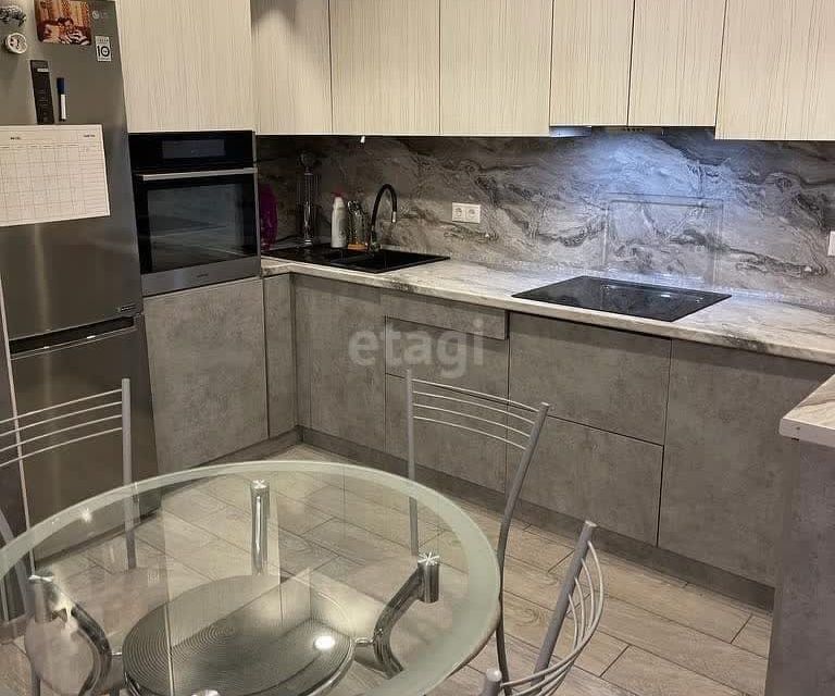 Продаётся 2-комнатная квартира, 68.3 м²