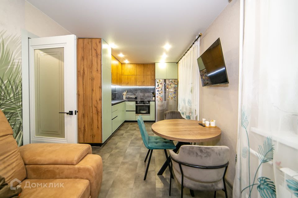 Продаётся 2-комнатная квартира, 65 м²