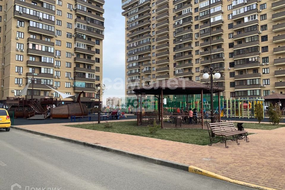 Продаётся 3-комнатная квартира, 82 м²