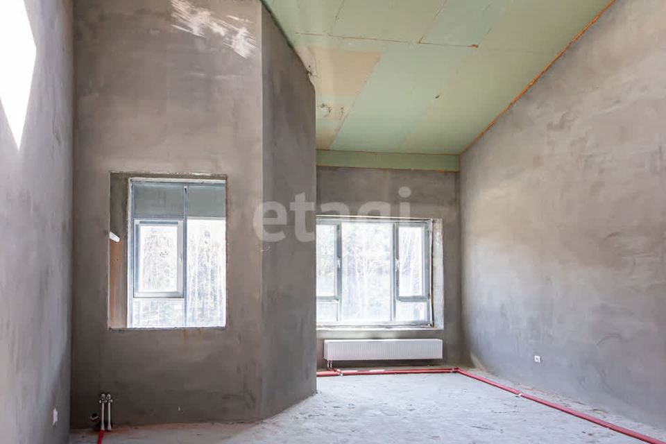 Продаётся 3-комнатная квартира, 124.4 м²