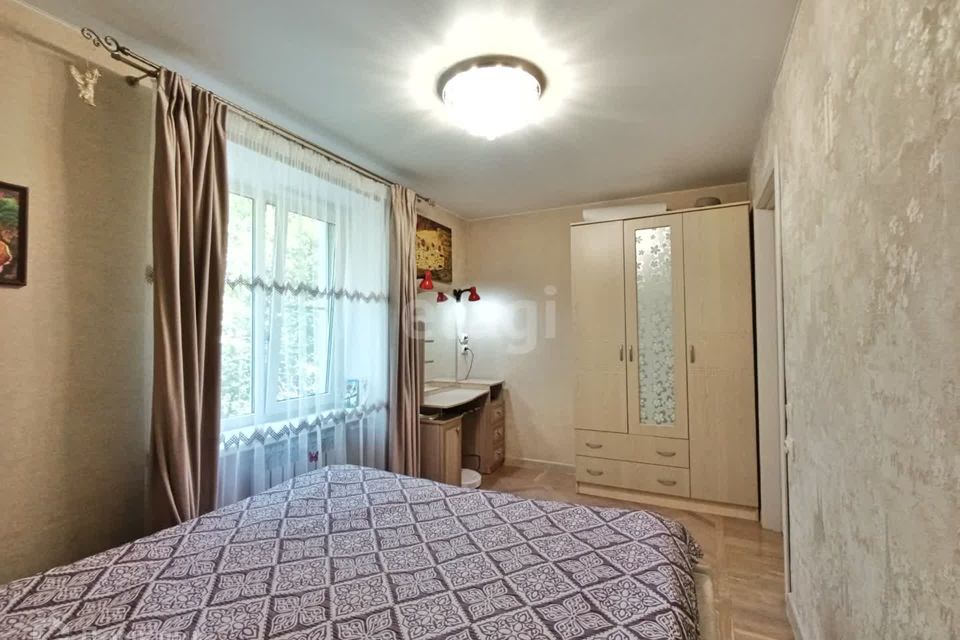 Продаётся 3-комнатная квартира, 51.5 м²