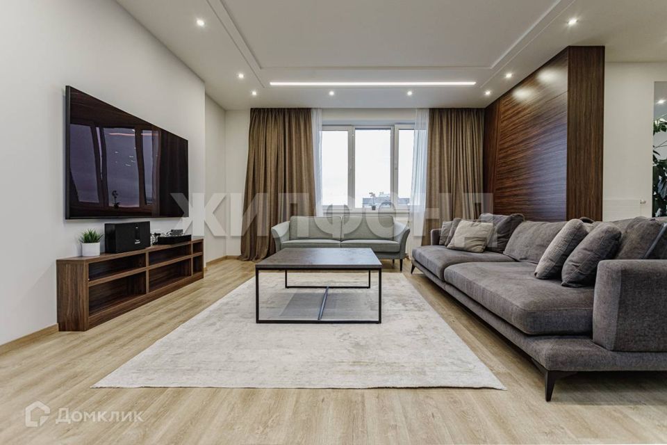 Продаётся 4-комнатная квартира, 141.3 м²