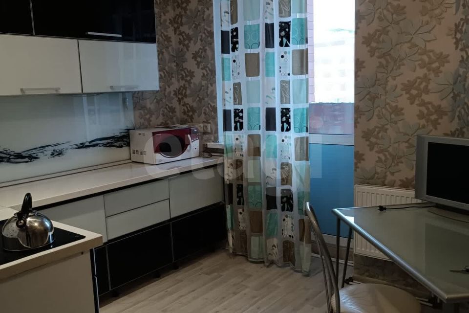 Продаётся 1-комнатная квартира, 37.4 м²