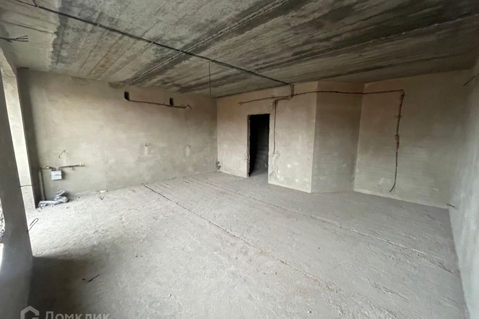 Продаётся 5-комнатная квартира, 180 м²