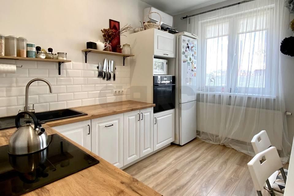Продаётся 1-комнатная квартира, 37.3 м²