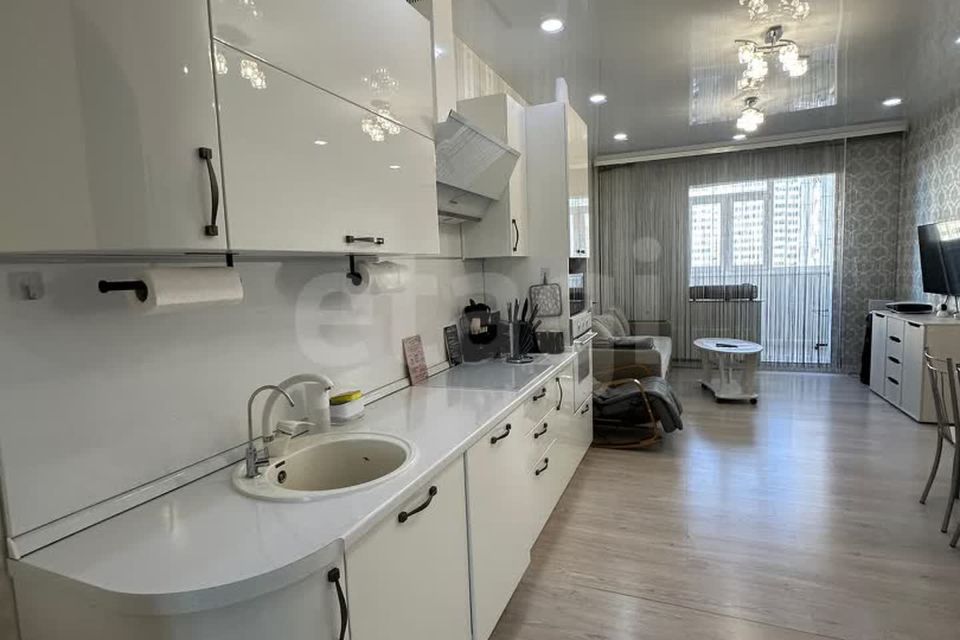 Продаётся 2-комнатная квартира, 81 м²