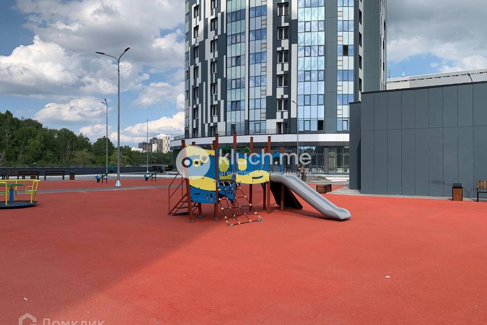 Продаётся 3-комнатная квартира, 104 м²