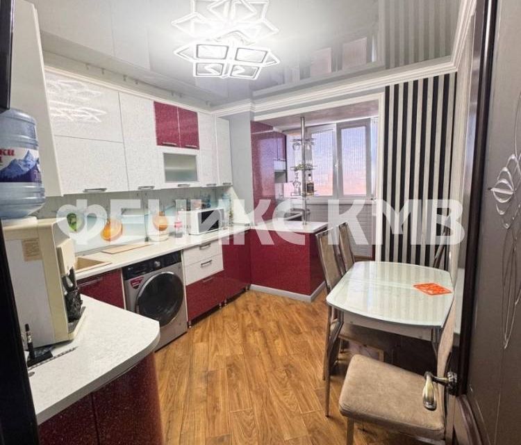 Продаётся 3-комнатная квартира, 70 м²
