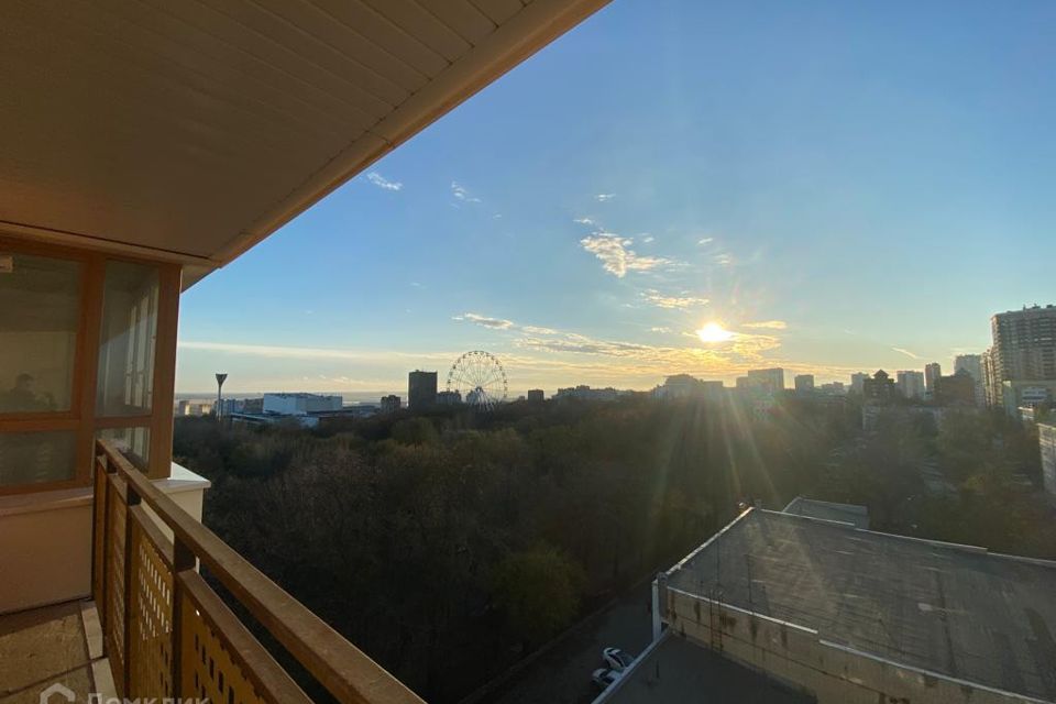 Продаётся 4-комнатная квартира, 170 м²