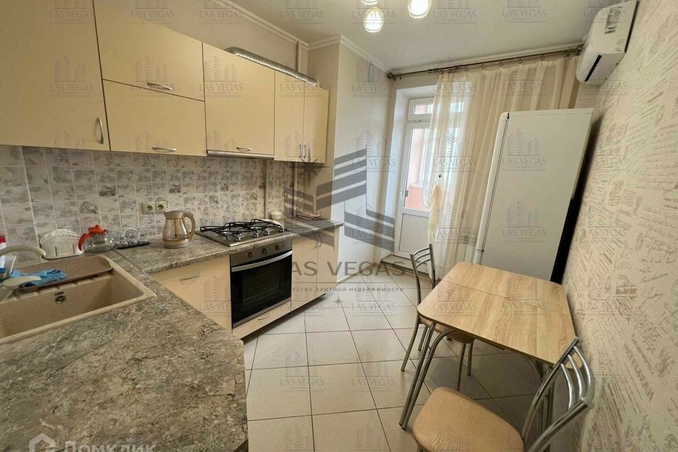Сдаётся 1-комнатная квартира, 55 м²