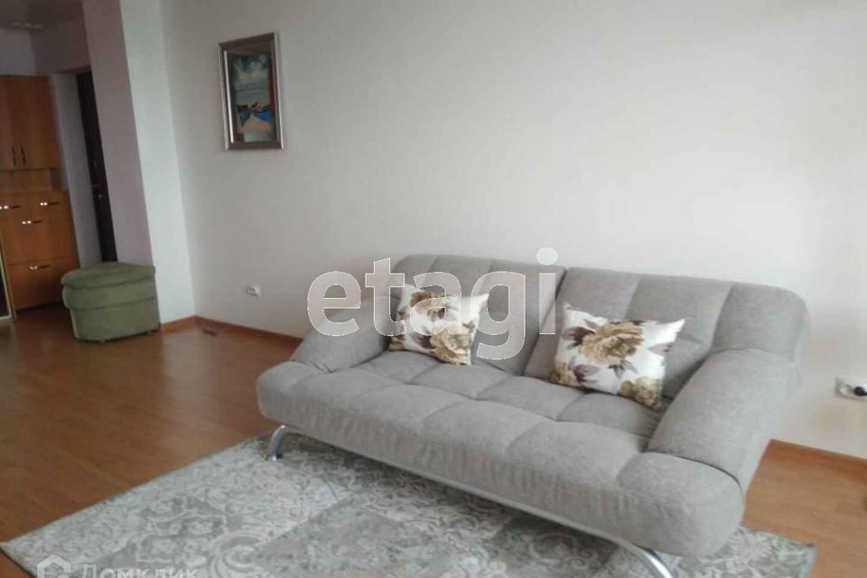 Сдаётся 1-комнатная квартира, 55 м²