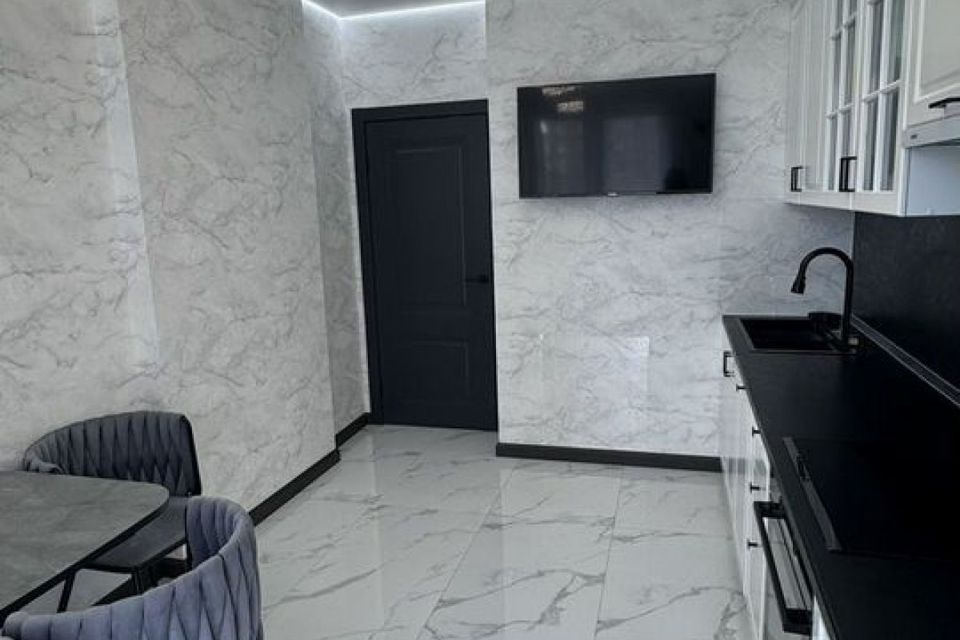 Продаётся 3-комнатная квартира, 76.8 м²