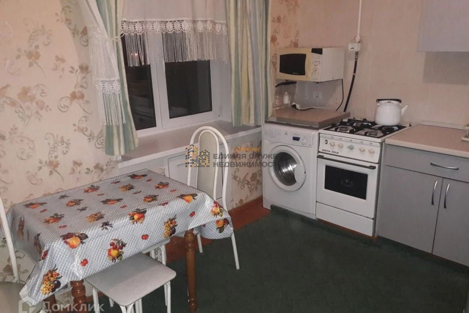Сдаётся 2-комнатная квартира, 56 м²