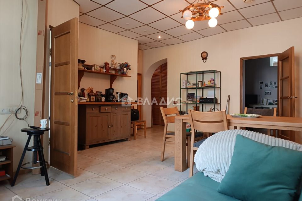 Продаётся 2-комнатная квартира, 61 м²