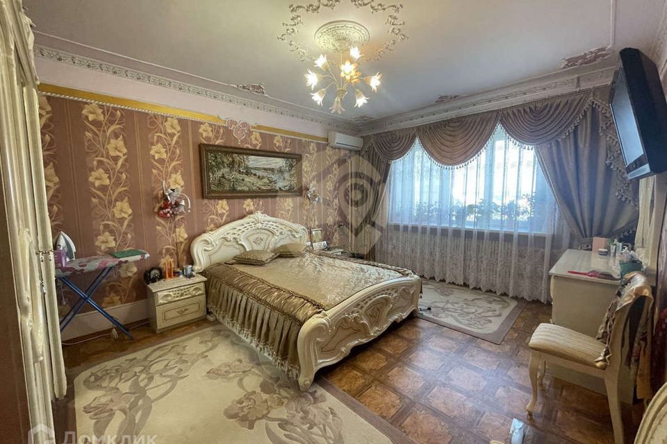 Продаётся 4-комнатная квартира, 107.5 м²