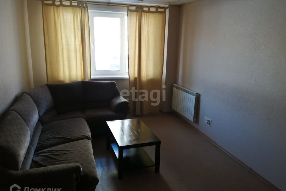 Продаётся 4-комнатная квартира, 69.3 м²