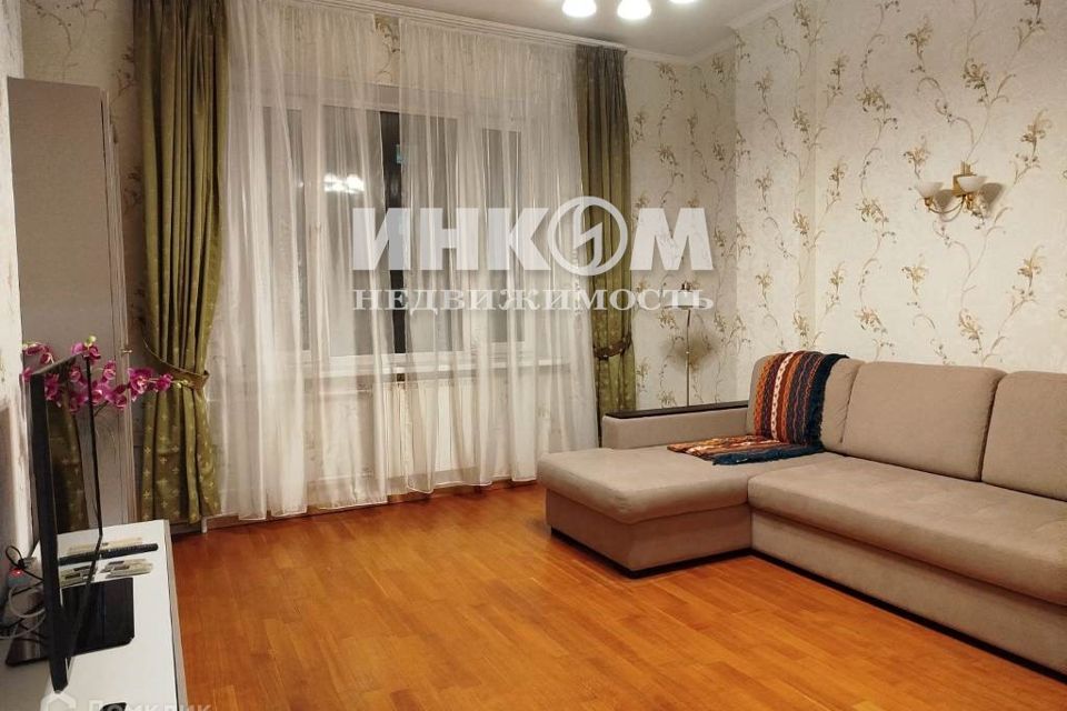 Сдаётся 4-комнатная квартира, 101 м²