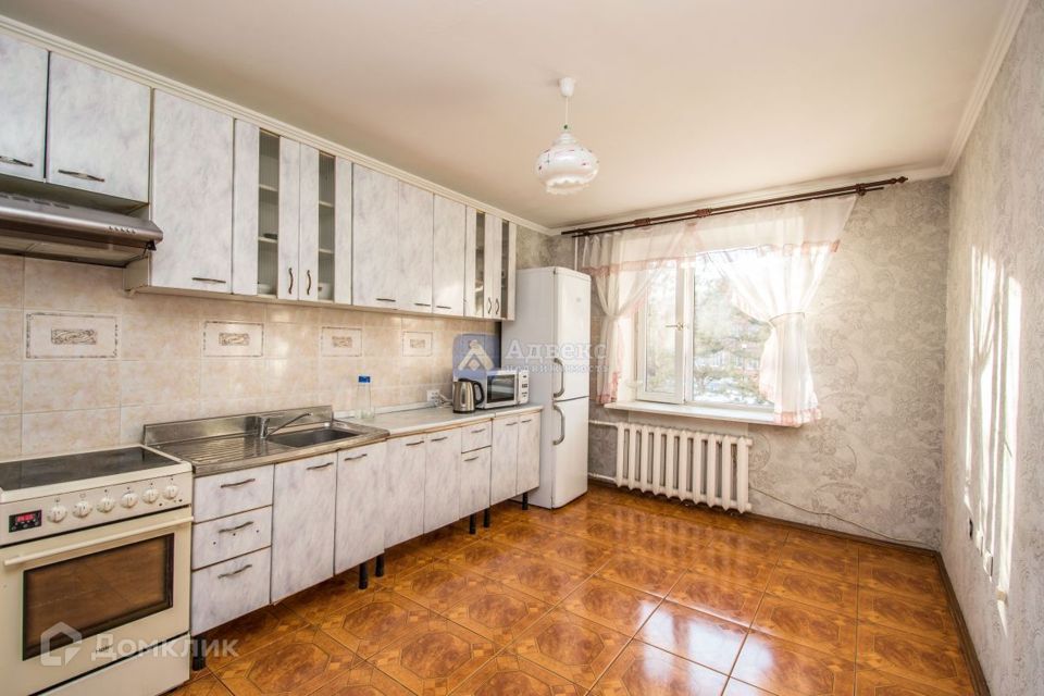 Продаётся 2-комнатная квартира, 71.2 м²