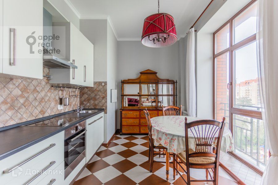 Сдаётся 4-комнатная квартира, 130 м²