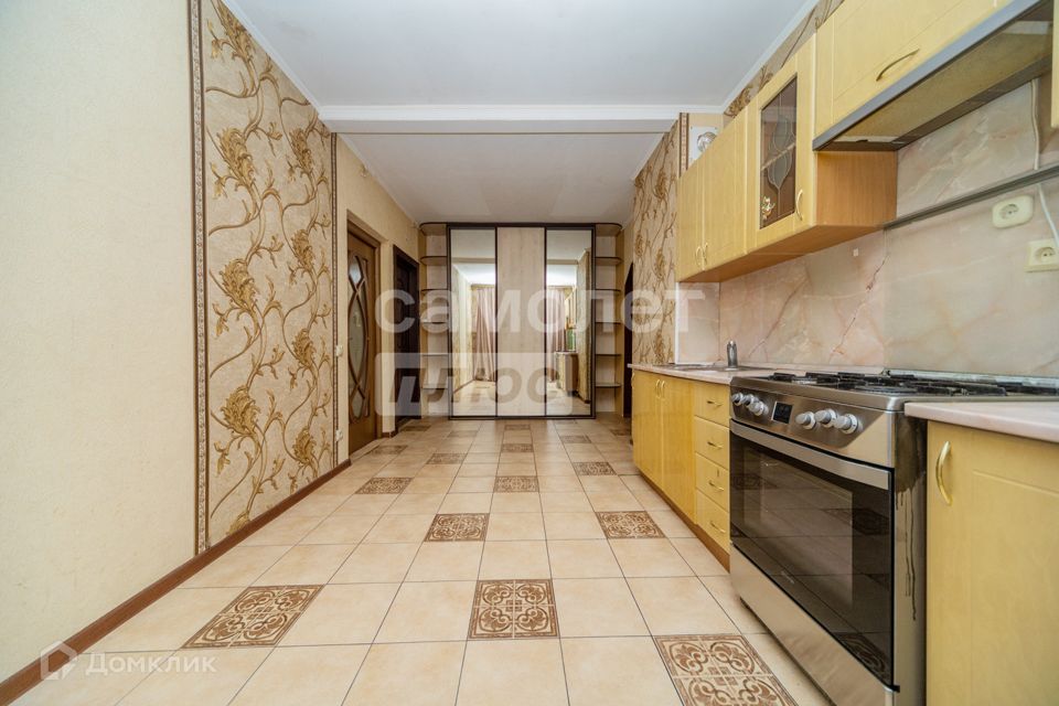 Продаётся 4-комнатная квартира, 85.9 м²