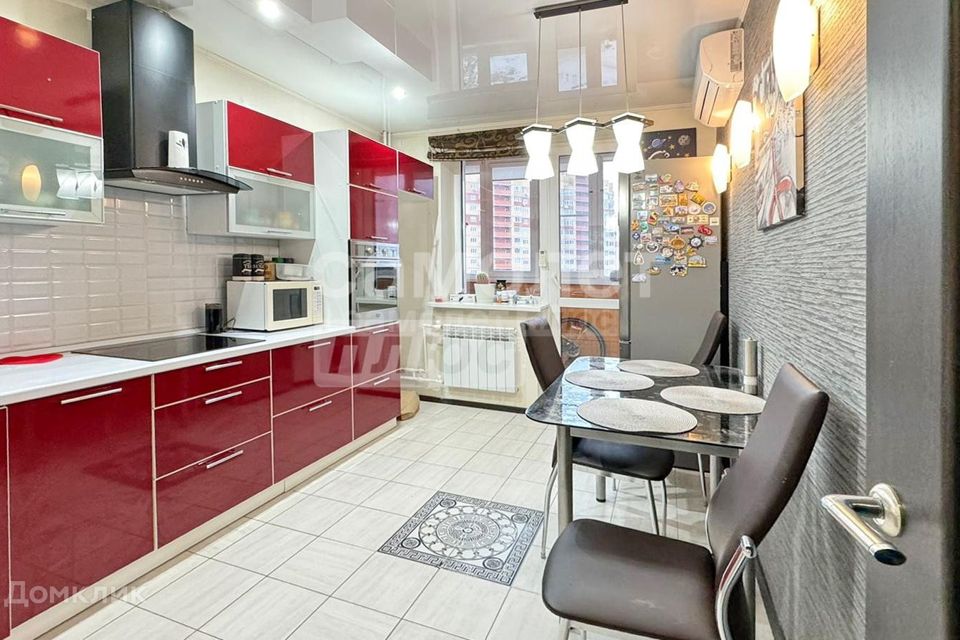 Продаётся 2-комнатная квартира, 60.4 м²