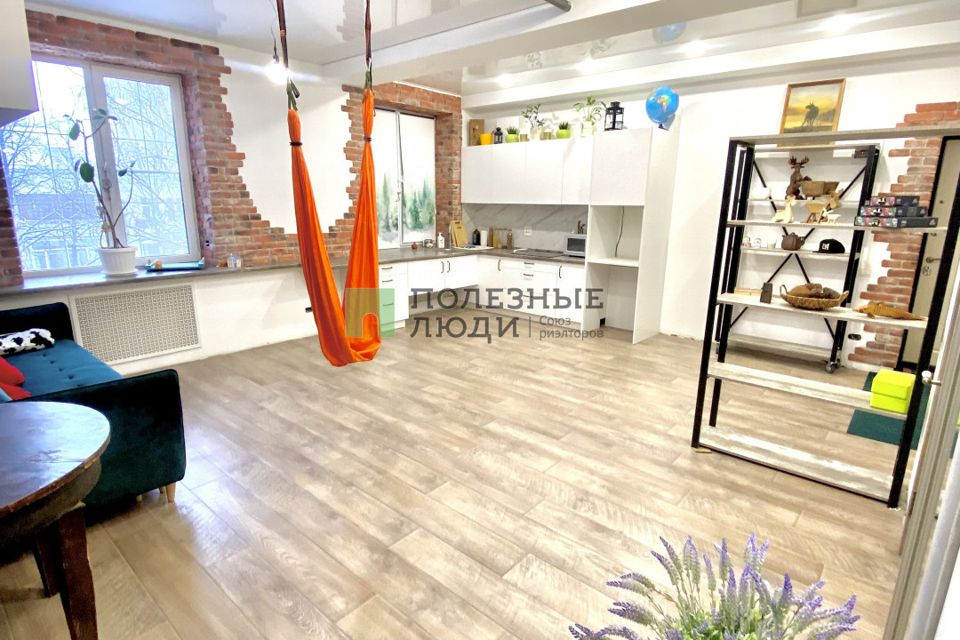 Продаётся 2-комнатная квартира, 58 м²