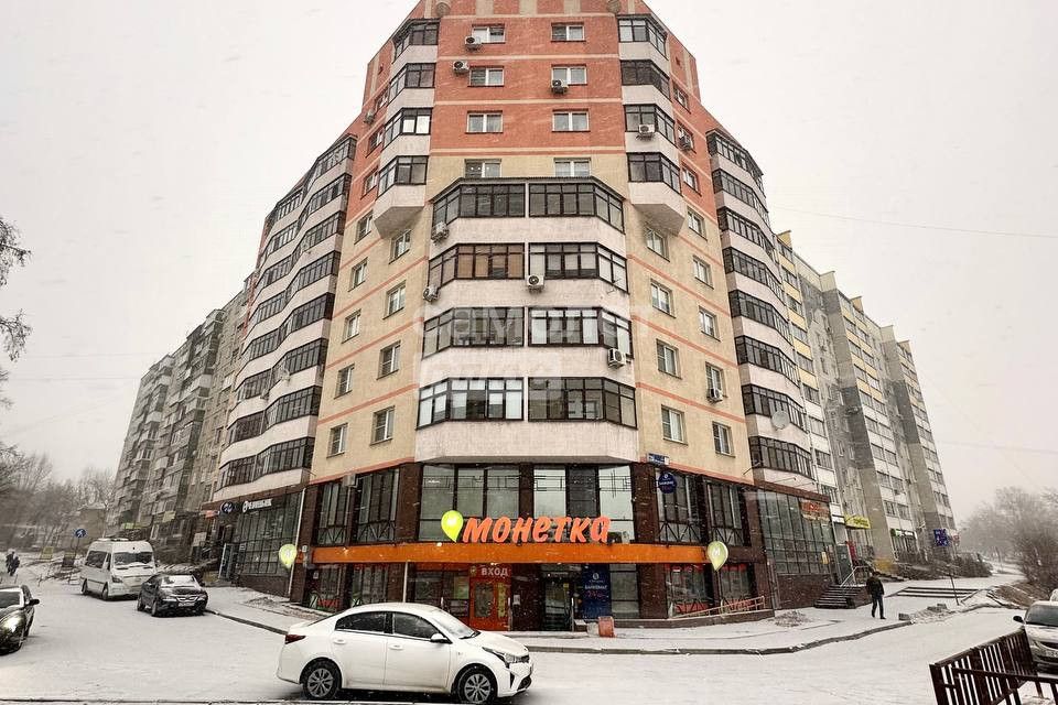 Продаётся 3-комнатная квартира, 104.2 м²