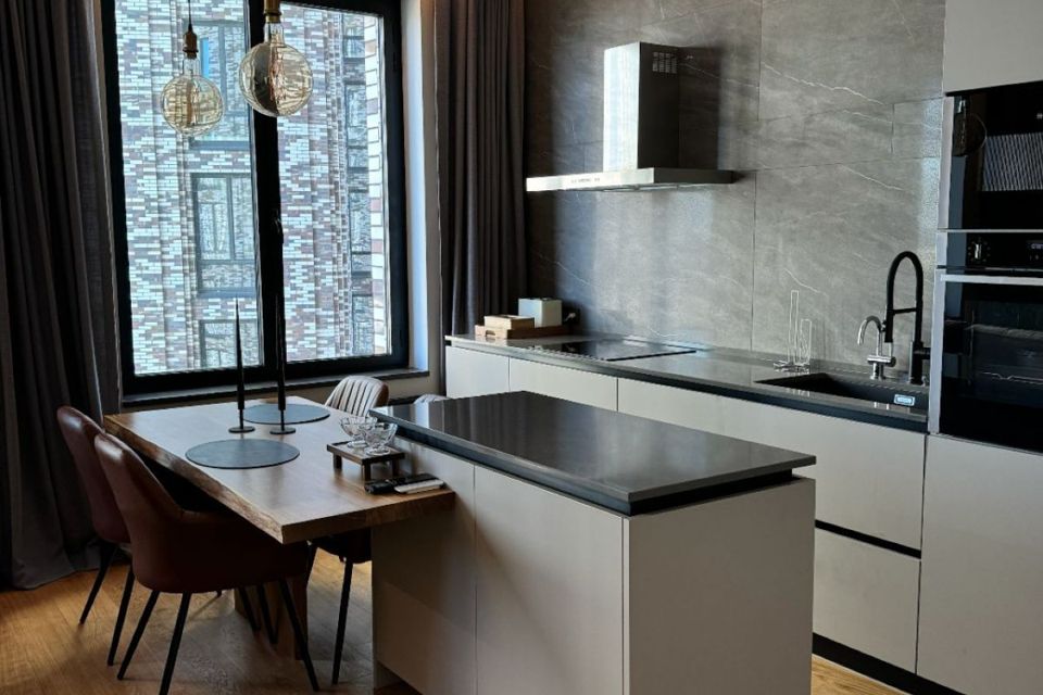 Сдаётся 2-комнатная квартира, 70 м²