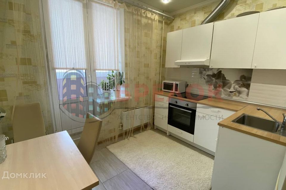 Продаётся 1-комнатная квартира, 38 м²