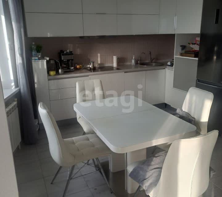Продаётся 3-комнатная квартира, 82.5 м²
