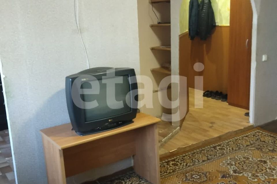 Продаётся 2-комнатная квартира, 42.4 м²