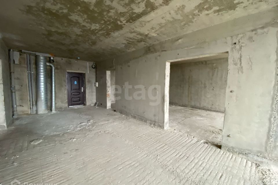 Продаётся 3-комнатная квартира, 124.9 м²