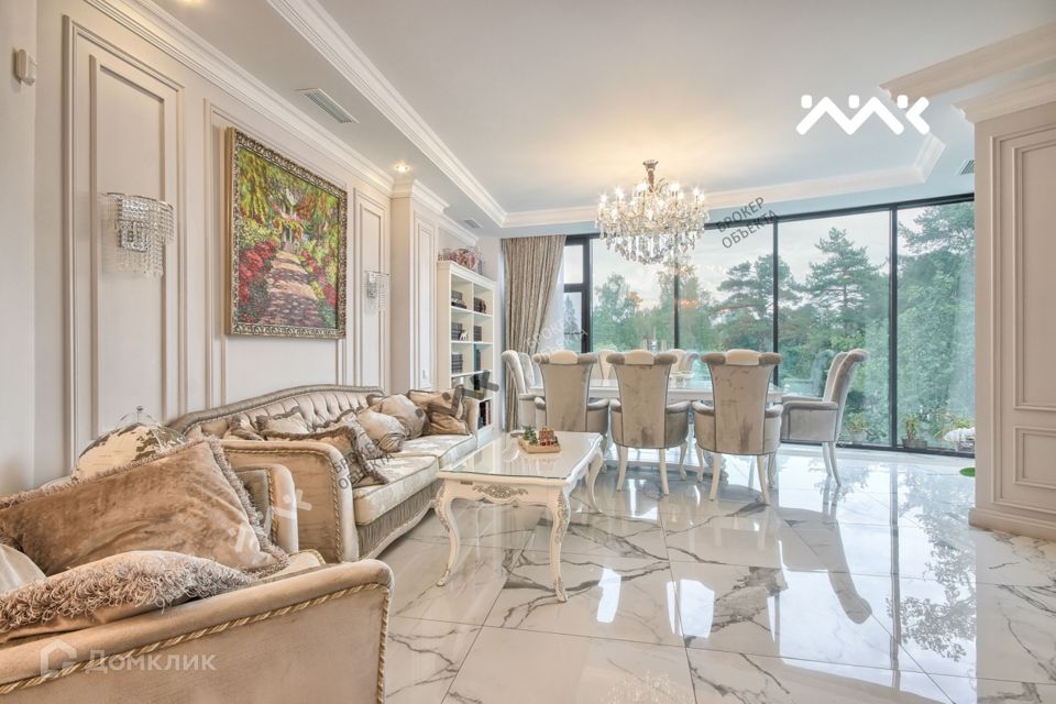 Продаётся 4-комнатная квартира, 163.6 м²