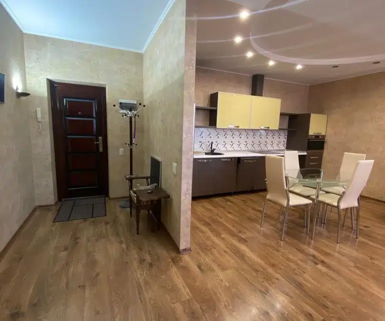 Продаётся 3-комнатная квартира, 74.8 м²