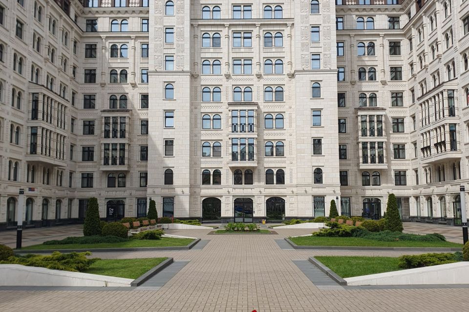 Продаётся 2-комнатная квартира, 118 м²